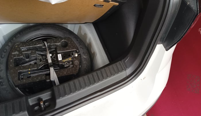 2023 Volkswagen TAIGUN HIGHLINE 1.0 TSI MT, Petrol, Manual, 19,976 km, tyre