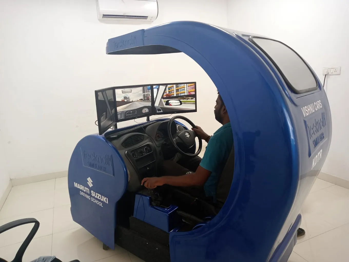 Maruti Suzuki Driving School-Vishnu Cars-4