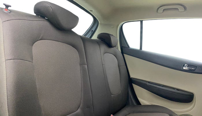 2012 Hyundai i20 ASTA 1.2, Petrol, Manual, 71,709 km, Right Side Rear Door Cabin