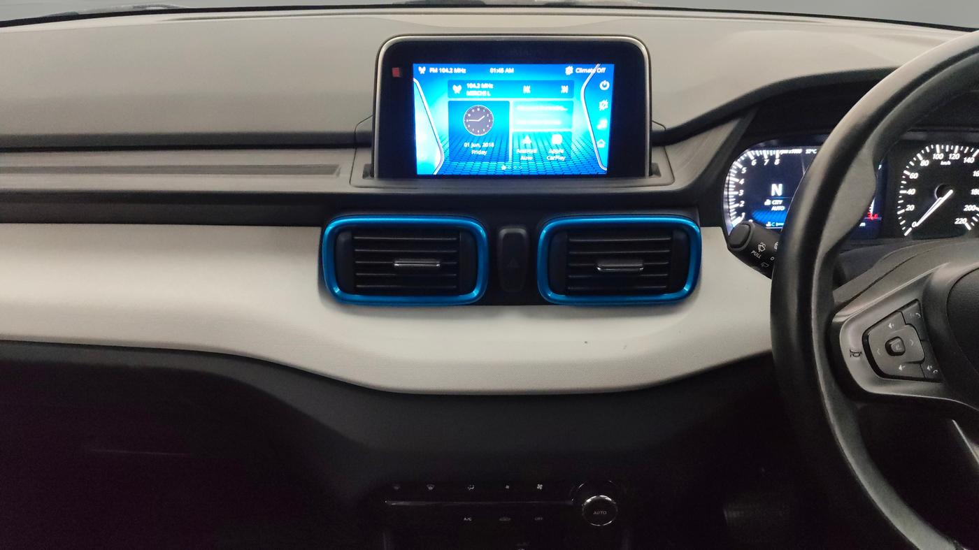 2021 Tata PUNCH CREATIVE AMT 1.2 RTN DUAL TONE, Petrol, Automatic, 19,571 km, Air Conditioner