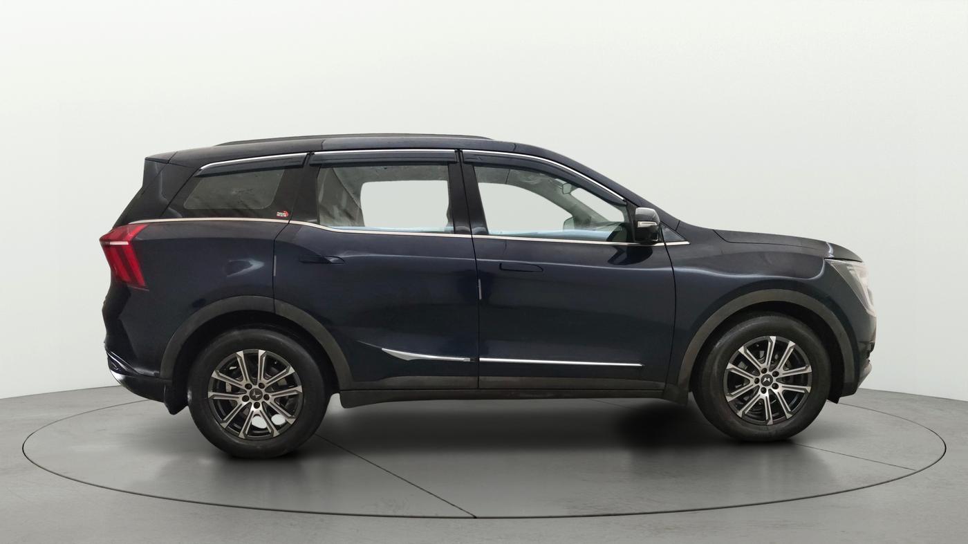 2023 Mahindra XUV700 AX 7 LUXURY D AWD AT 7 STR, Diesel, Automatic, 58,756 km, Right Side View