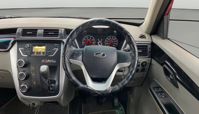 2016 Mahindra Kuv100 K8 6 STR, Petrol, Manual, 38,570 km, Steering Wheel Close Up