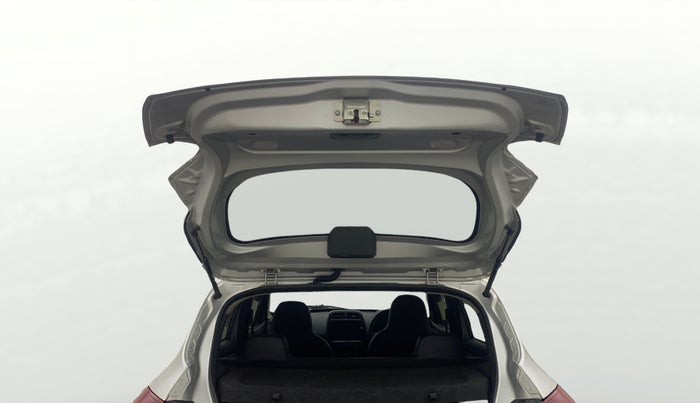 2022 Renault Kwid RXT 1.0 AMT, Petrol, Automatic, 35,929 km, Boot Door Open