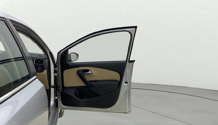 2017 Volkswagen Ameo HIGHLINE1.2L PLUS 16 ALLOY, Petrol, Manual, 70,031 km, RHS Front Door