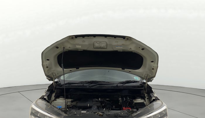 2024 Maruti XL6 ALPHA PLUS AT, Petrol, Automatic, 48,165 km, Open Bonet