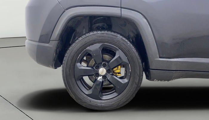 2018 Jeep Compass LONGITUDE (O) 2.0 DIESEL, Diesel, Manual, 1,45,715 km, Right Rear Wheel