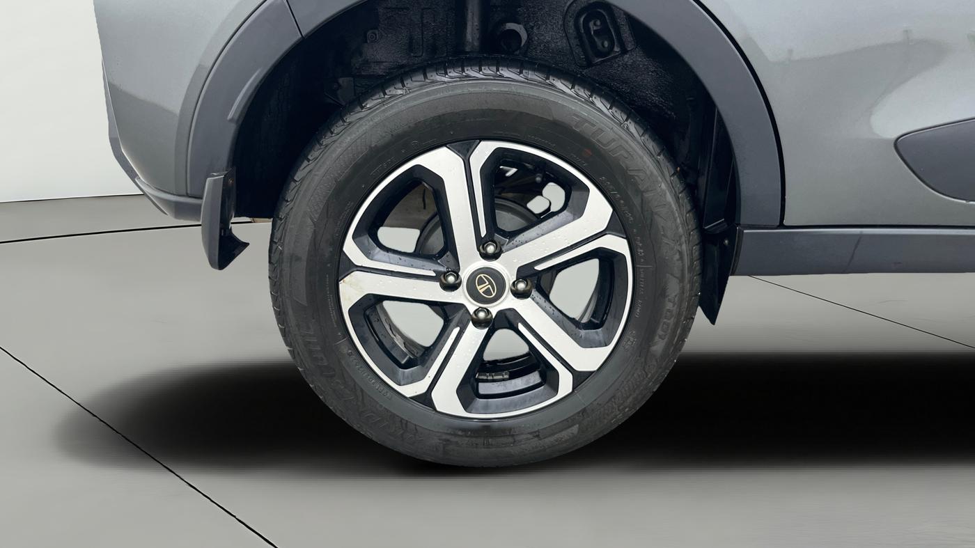 2022 Tata NEXON XZ PLUS PETROL, Petrol, Manual, 26,541 km, Right Rear Wheel