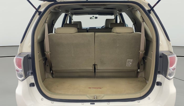 2014 Toyota Fortuner 3.0 4X2 AT, Diesel, Automatic, 89,942 km, Boot Open Zoomed View