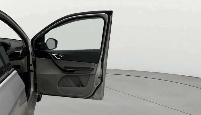 2018 Tata Tiago XZA PETROL, Petrol, Automatic, 37,067 km, RHS Front Door