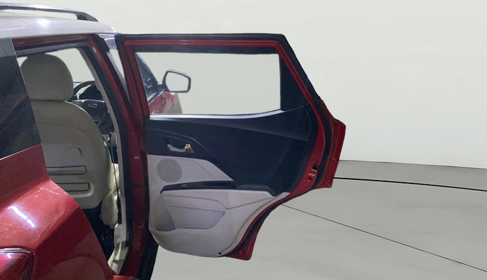 2021 Mahindra XUV300 W8(O) 1.2 PETROL DUAL TONE, Petrol, Manual, 5,206 km, RHS Rear Door