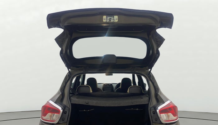 2017 Renault Kwid RXT 1.0, Petrol, Manual, 29,049 km, Boot Door Open