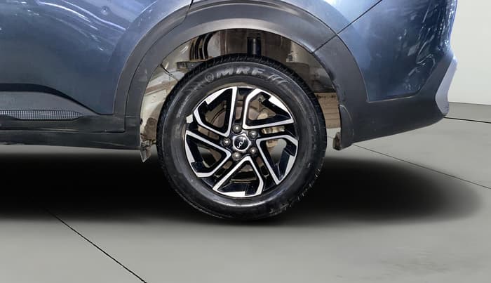 2022 KIA CARENS PRESTIGE 1.5 PETROL 7 STR, Petrol, Manual, 50,387 km, Left Rear Wheel