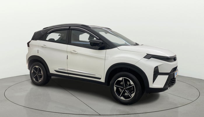 2025 Tata NEXON Fearless Plus (PS) 1.2 iCNG 6MT Dual Tone, CNG, Manual, 15,521 km, Right Front Diagonal