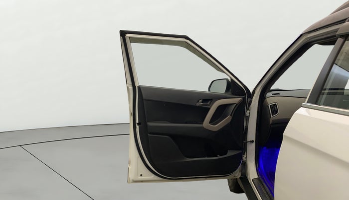 2017 Hyundai Creta SX PLUS 1.6 PETROL, Petrol, Manual, 67,686 km, LHS Front Door