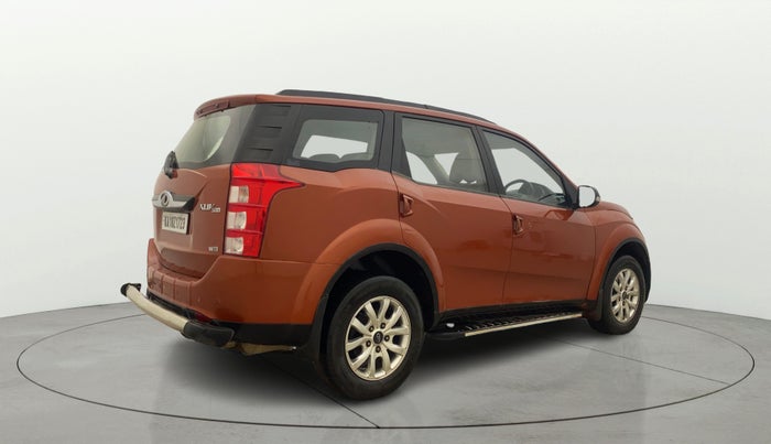 2016 Mahindra XUV500 W8, Diesel, Manual, 1,02,915 km, Right Back Diagonal