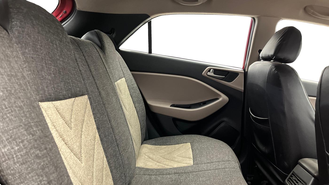 2015 Hyundai Elite i20 SPORTZ 1.2, Petrol, Manual, 69,466 km, Right Side Rear Door Cabin