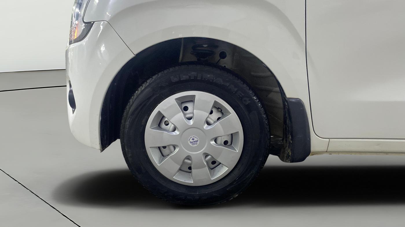 2023 Maruti New Wagon-R LXI CNG 1.0, CNG, Manual, 36,833 km, Left Front Wheel