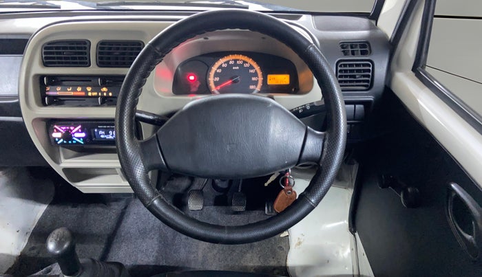 2017 Maruti Eeco 5 STR WITH A/C+HTR, Petrol, Manual, 16,344 km, Steering Wheel Close Up