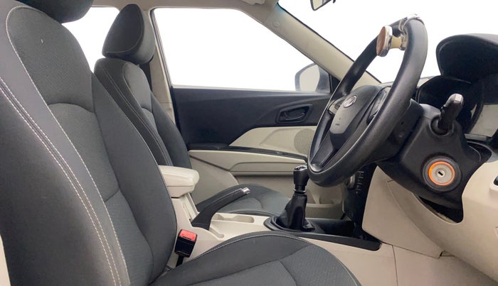 2019 Mahindra XUV300 W6 1.5 DIESEL, Diesel, Manual, 1,07,874 km, Right Side Front Door Cabin
