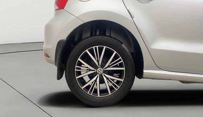 2017 Volkswagen Polo HIGHLINE1.2L, Petrol, Manual, 53,792 km, Right Rear Wheel