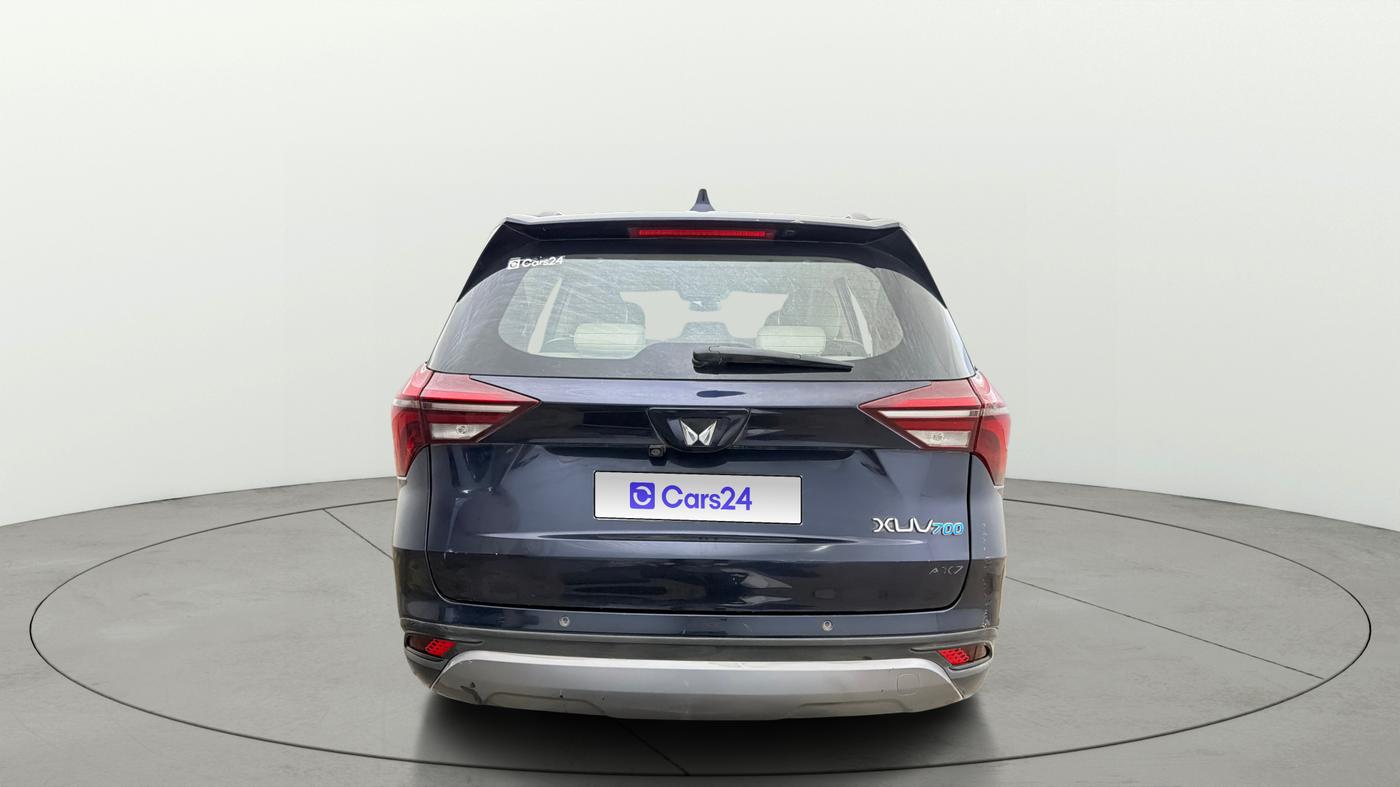 2022 Mahindra XUV700 AX 7 P AT 7 STR, Petrol, Automatic, 63,285 km, Back/Rear