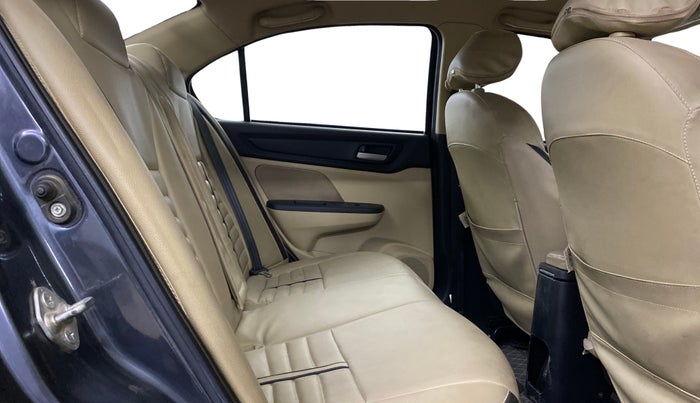 2022 Honda Amaze 1.2L I-VTEC S, Petrol, Manual, 28,060 km, Right Side Rear Door Cabin