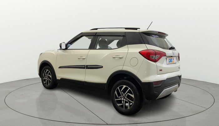 2023 Mahindra XUV300 W8 1.2 PETROL, Petrol, Manual, 28,310 km, Left Back Diagonal