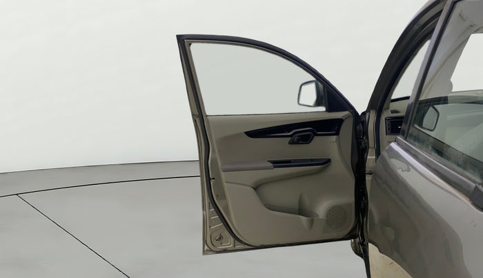 2016 Mahindra Kuv100 K6 6 STR, Petrol, Manual, 13,528 km, LHS Front Door