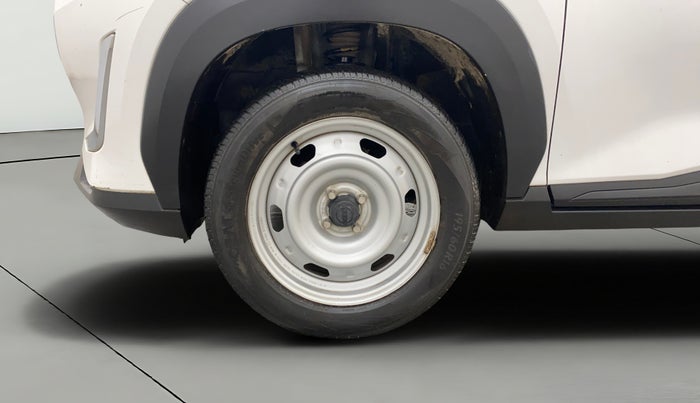 2021 Nissan MAGNITE XE, Petrol, Manual, 46,045 km, Left Front Wheel