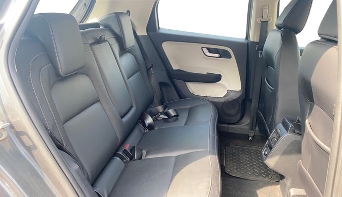 2022 Tata ALTROZ XZ PLUS PETROL, Petrol, Manual, 19,550 km, Right Side Rear Door Cabin