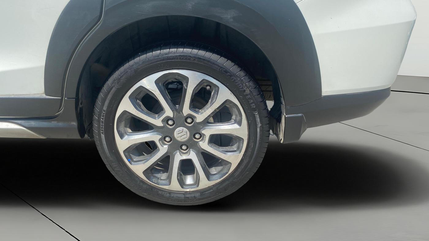 2023 Maruti XL6 ZETA CNG, CNG, Manual, 1,03,816 km, Left Rear Wheel