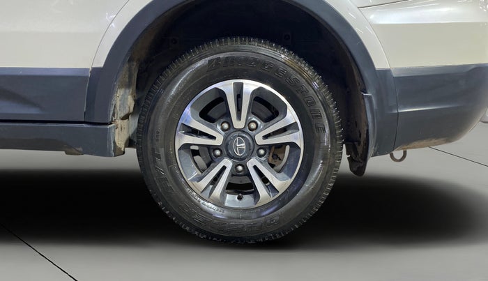 2017 Tata Hexa XMA 4X2 7 STR, Diesel, Automatic, 77,501 km, Left Rear Wheel