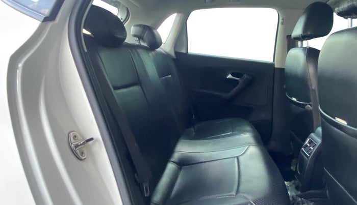 2020 Volkswagen Polo HIGHLINE PLUS 1.0, Petrol, Manual, 43,632 km, Right Side Rear Door Cabin