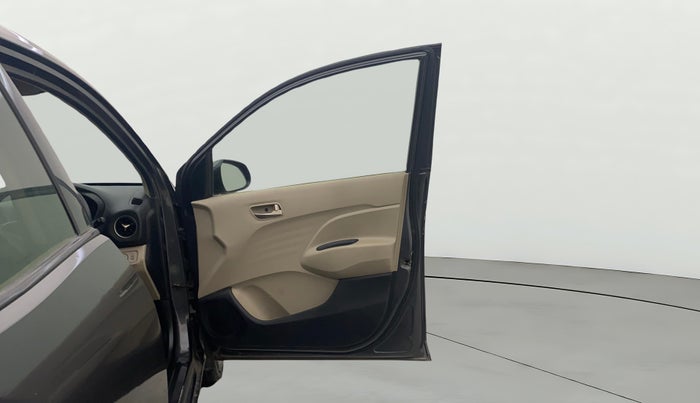 2019 Hyundai NEW SANTRO SPORTZ CNG, CNG, Manual, 97,340 km, RHS Front Door