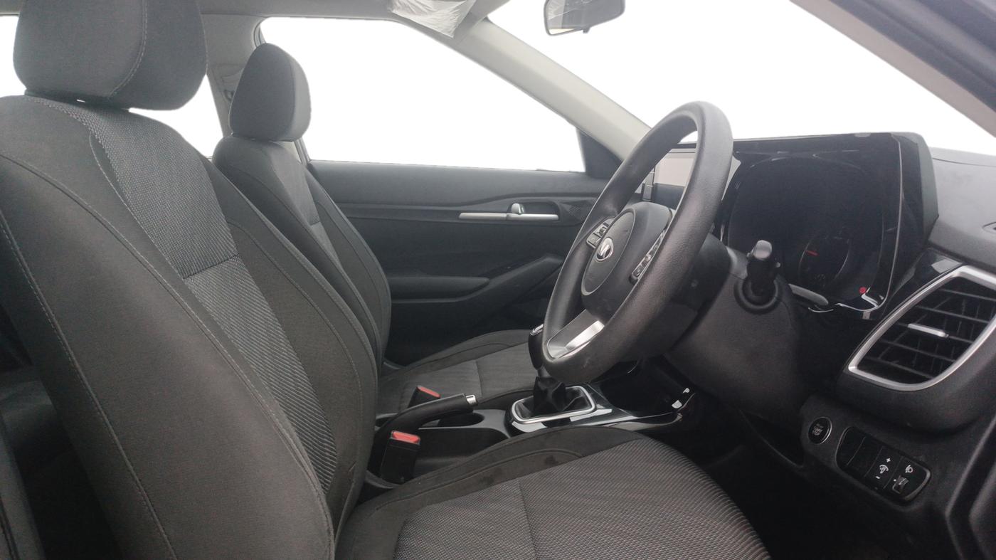 2020 KIA SELTOS HTK PLUS 1.5 DIESEL, Diesel, Manual, 1,14,663 km, Right Side Front Door Cabin