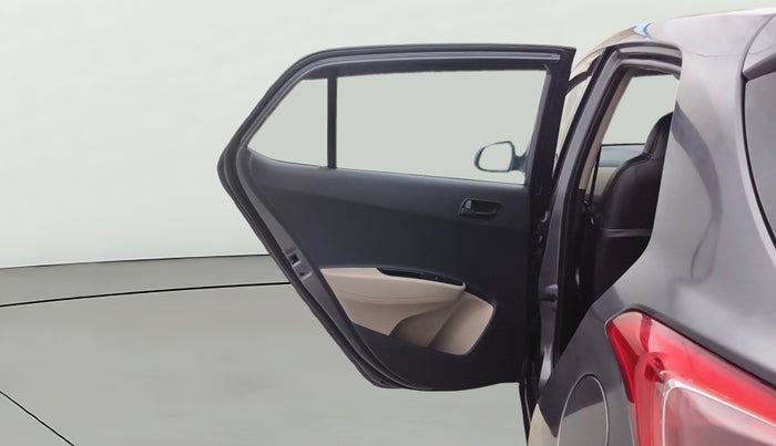 2017 Hyundai Grand i10 MAGNA AT 1.2 KAPPA VTVT, Petrol, Automatic, 38,740 km, LHS Rear Door