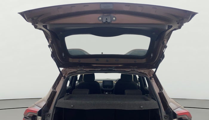 2022 Renault Kiger RXT (O) MT, Petrol, Manual, 48,973 km, Boot Door Open