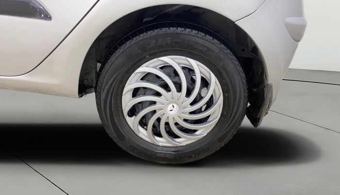 2013 Hyundai i10 MAGNA 1.2, CNG, Manual, 75,726 km, Left Rear Wheel