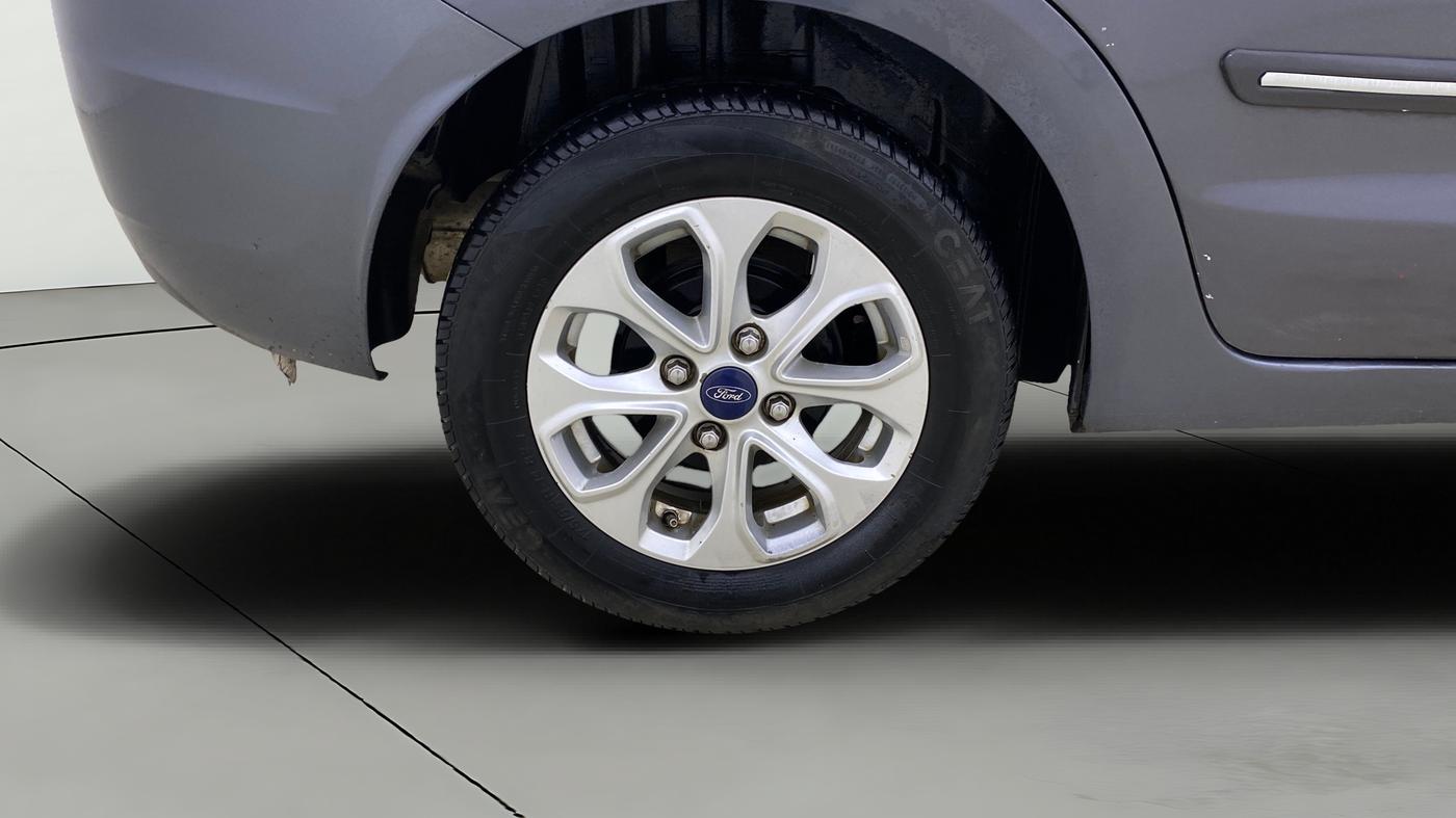 2017 Ford Figo Aspire TITANIUM 1.2 PETROL, Petrol, Manual, 81,215 km, Right Rear Wheel