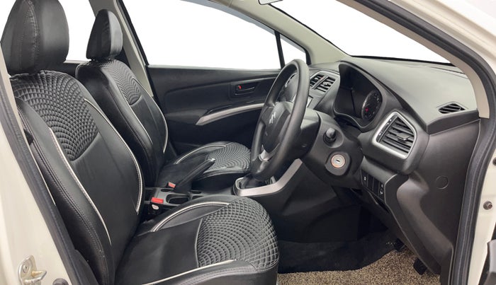 2022 Maruti S Cross SIGMA 1.5, Petrol, Manual, 42,260 km, Right Side Front Door Cabin