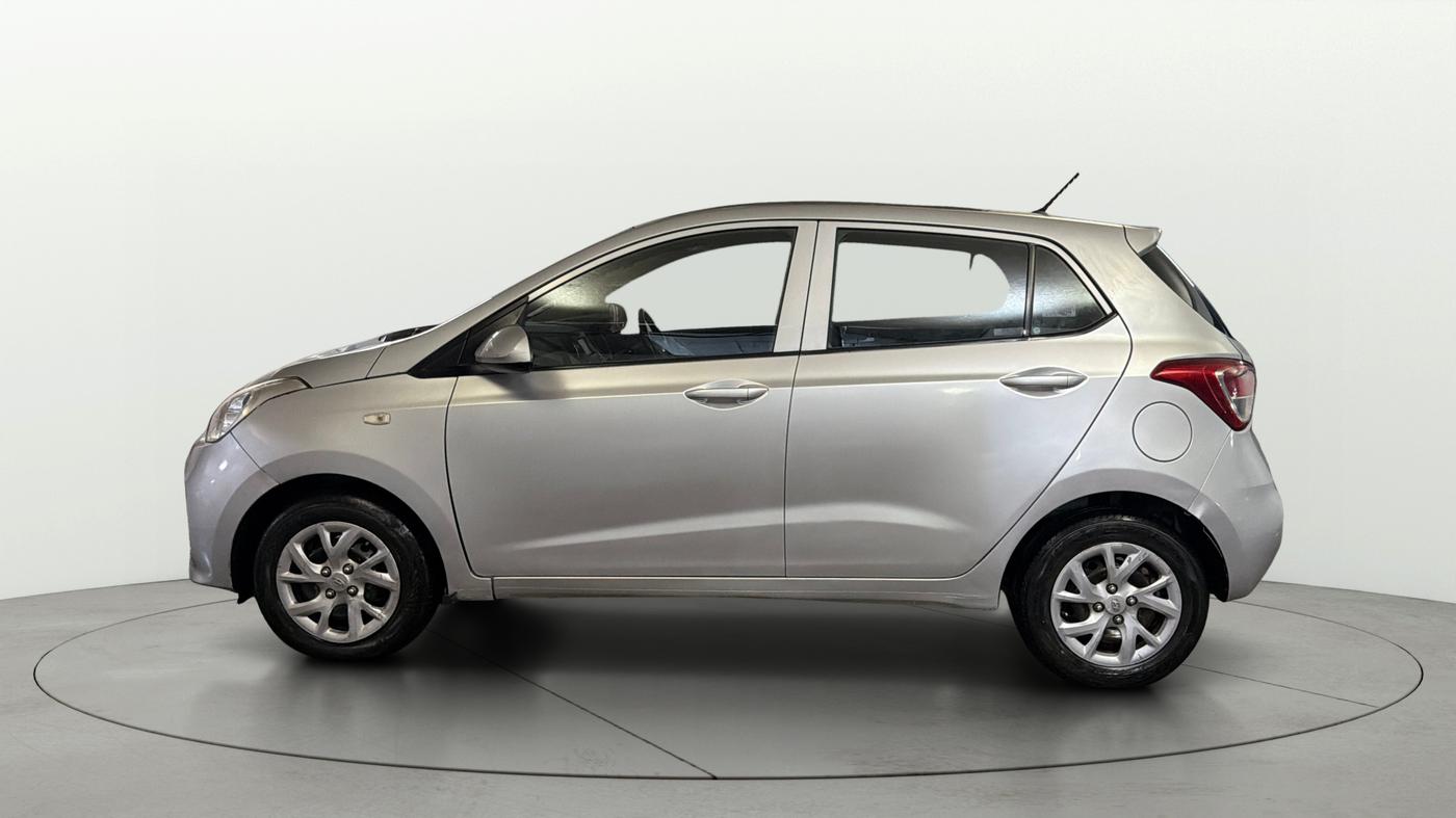 2018 Hyundai Grand i10 SPORTZ 1.2 KAPPA VTVT, Petrol, Manual, 50,689 km, Left Side