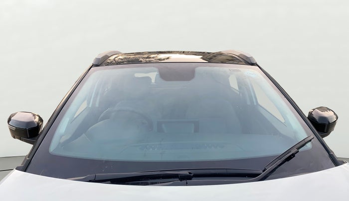 2025 Tata NEXON Fearless Plus (PS) 1.2 iCNG 6MT Dual Tone, CNG, Manual, 8,858 km, Front Windshield