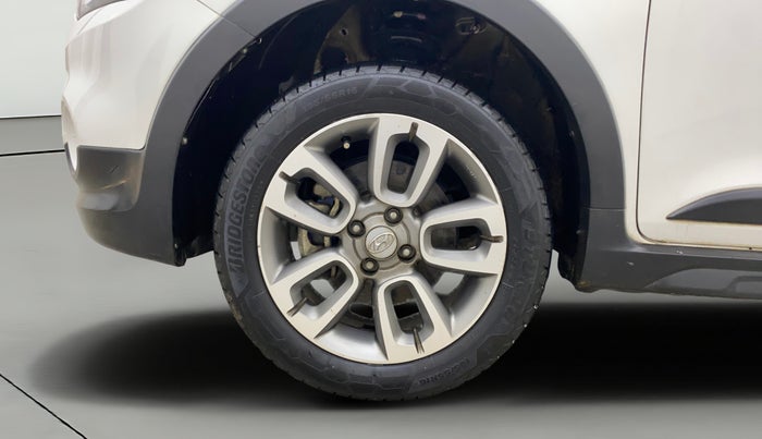 2017 Hyundai i20 Active 1.2 SX, Petrol, Manual, 74,821 km, Left Front Wheel