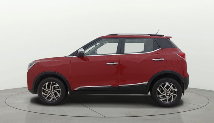 2022 Mahindra XUV300 W8 (O) 1.2 PETROL AMT, Petrol, Automatic, 22,868 km, Left Side