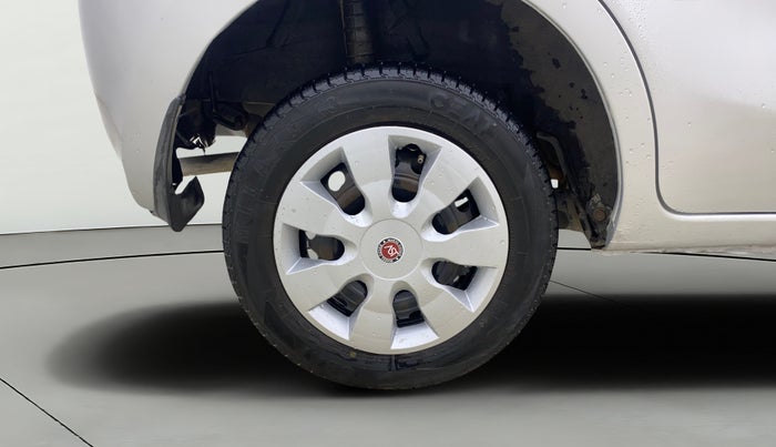 2015 Datsun Go T, Petrol, Manual, 1,22,106 km, Right Rear Wheel