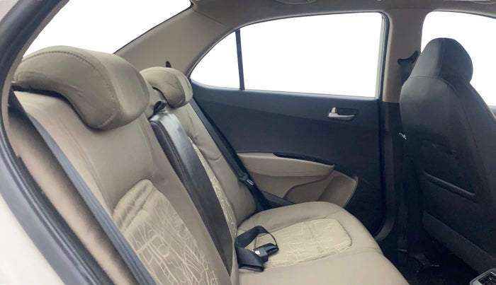 2014 Hyundai Xcent SX 1.2 (O), Petrol, Manual, 45,871 km, Right Side Rear Door Cabin