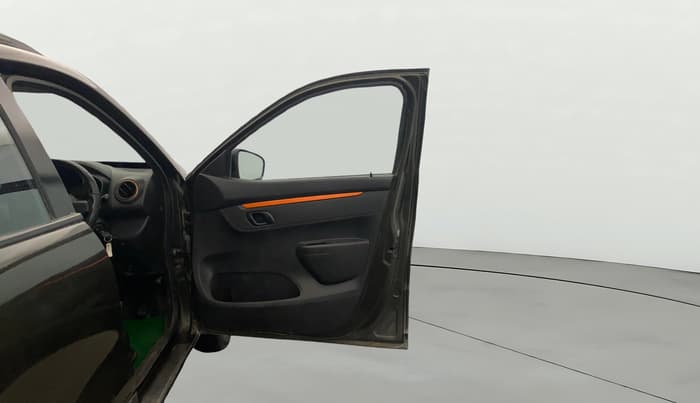 2018 Renault Kwid CLIMBER 1.0 AMT, Petrol, Automatic, 55,774 km, RHS Front Door