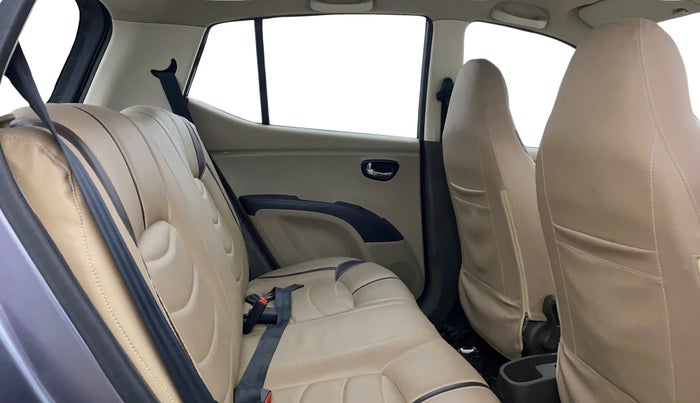 2015 Hyundai i10 SPORTZ 1.1, Petrol, Manual, 43,020 km, Right Side Rear Door Cabin