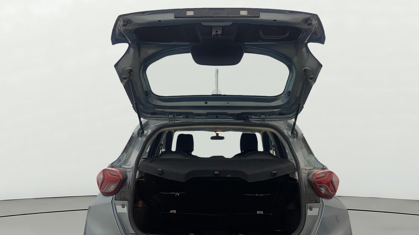 2024 Tata PUNCH ACCOMPLISHED DAZZLE PACK AMT, Petrol, Automatic, 17,827 km, Boot Door Open