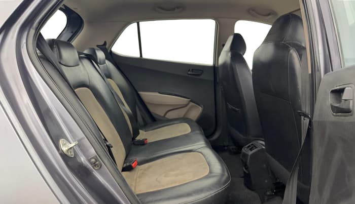 2017 Hyundai Grand i10 MAGNA AT 1.2 KAPPA VTVT, Petrol, Automatic, 75,020 km, Right Side Rear Door Cabin